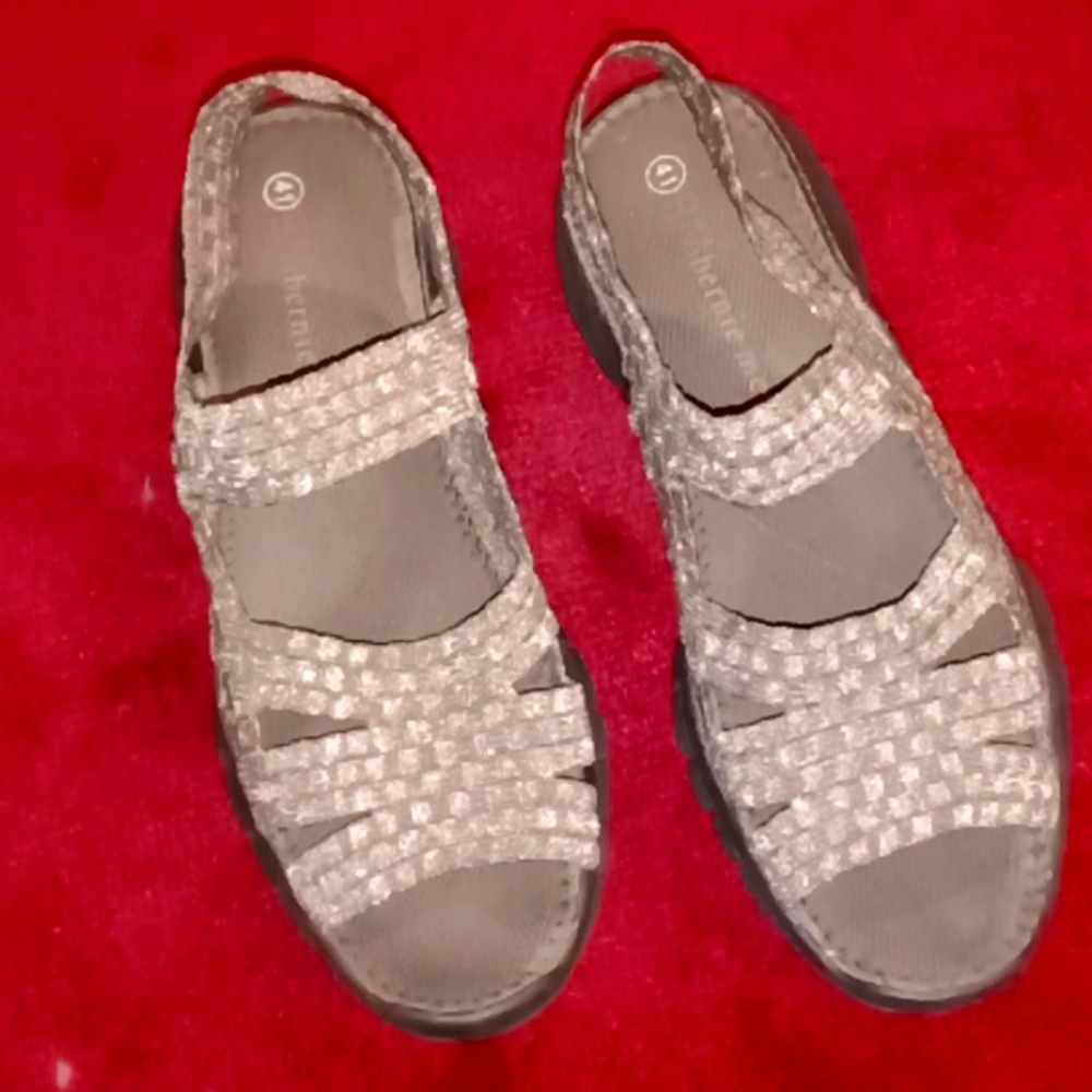 Bernie Mev. Size 41 Women's Sandals